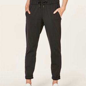 Lululemon On the Fly 7/8 pants
